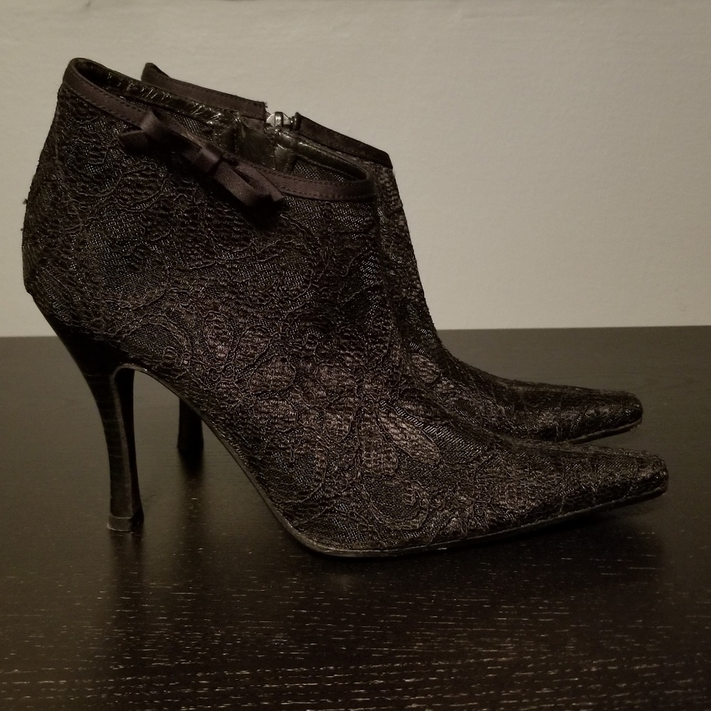 BEBE Pointy Toe Heels Size 8